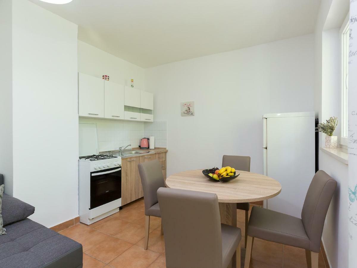 Apartment Lory'S Place Pula Dış mekan fotoğraf