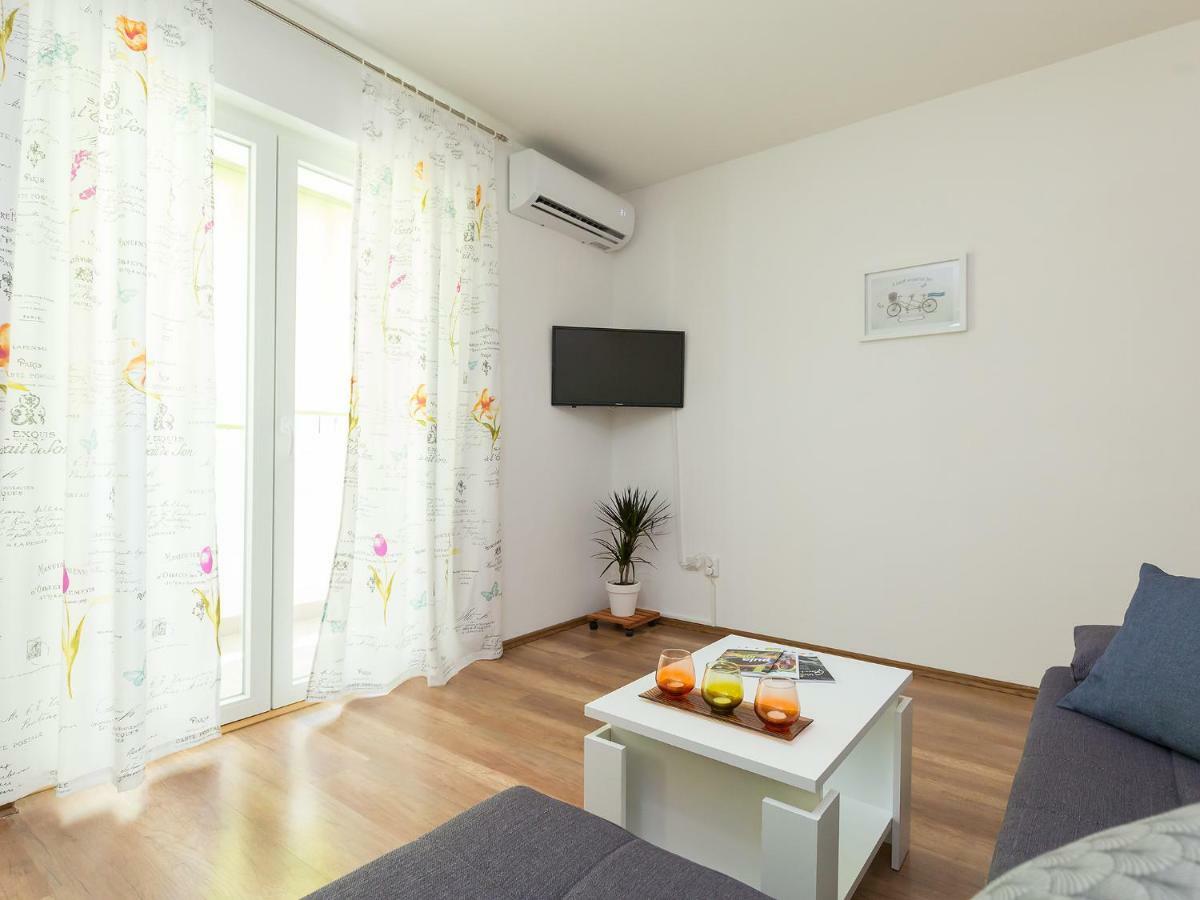 Apartment Lory'S Place Pula Dış mekan fotoğraf